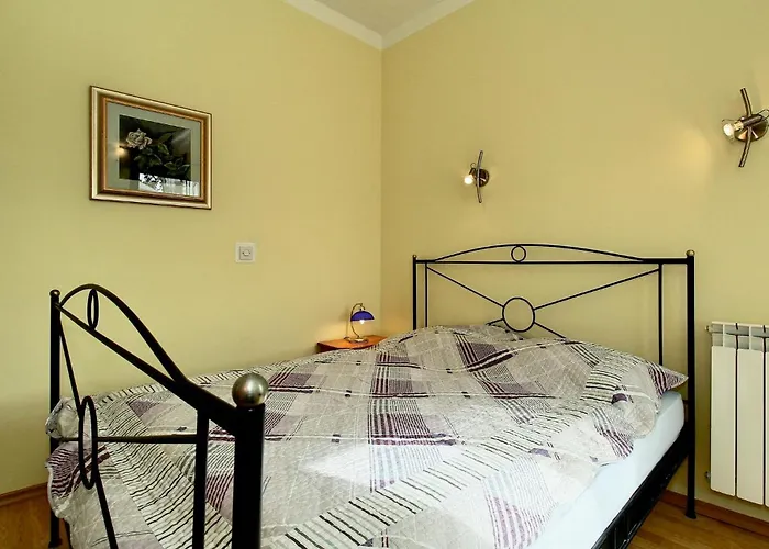 1 Bedroom Cozy In Пореч