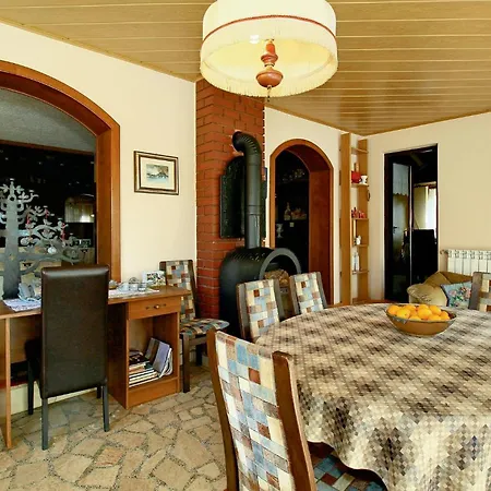 1 Bedroom Cozy In Apartament *