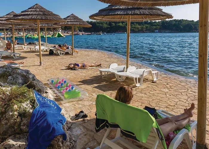 1 Bedroom Cozy Apartment In Porec Apartment